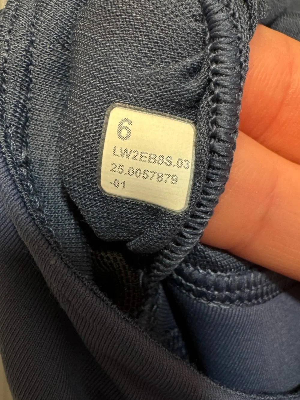 EUC Lululemon Energy Longline Bra *Medium Support, B–D Cups Size 6 - Picture 5 of 5